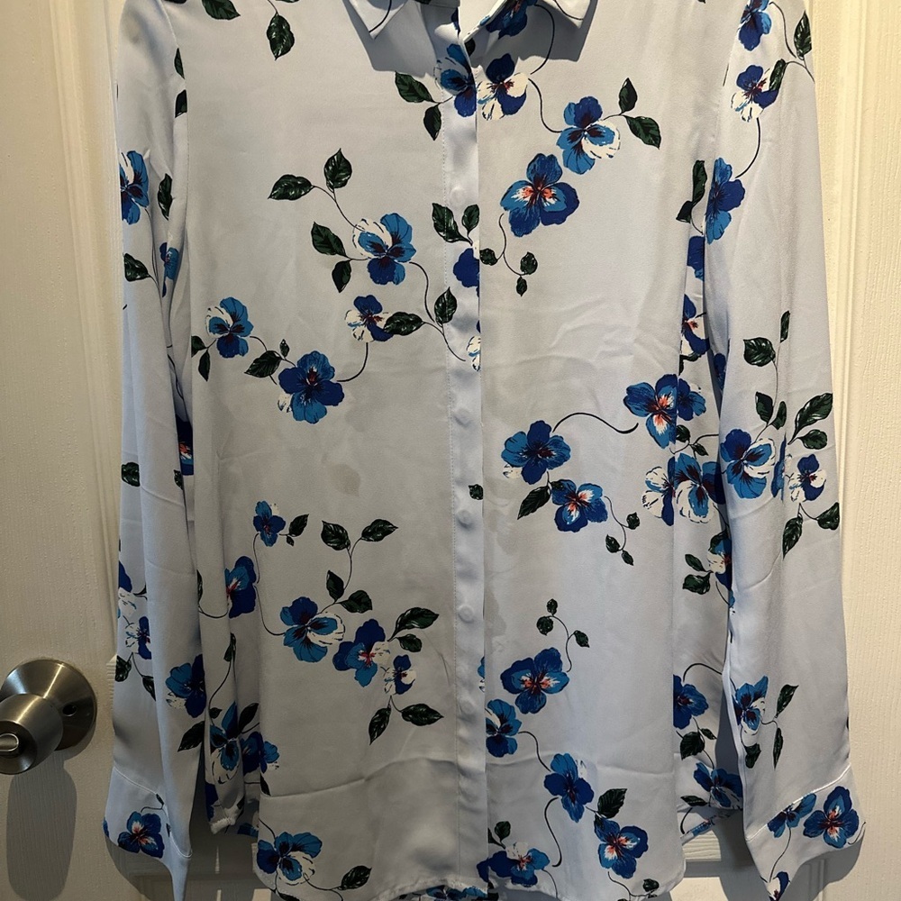 Ann Taylor factory Womens soft Button Down Long Sl Floral Blouse Size Small $65 - Picture 2 of 7